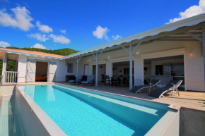 Villa with infiniti pool MQAA08